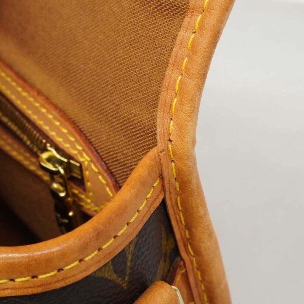 LOUIS VUITTON Brown Monogram Shoulder Bag - Picture 9 of 13